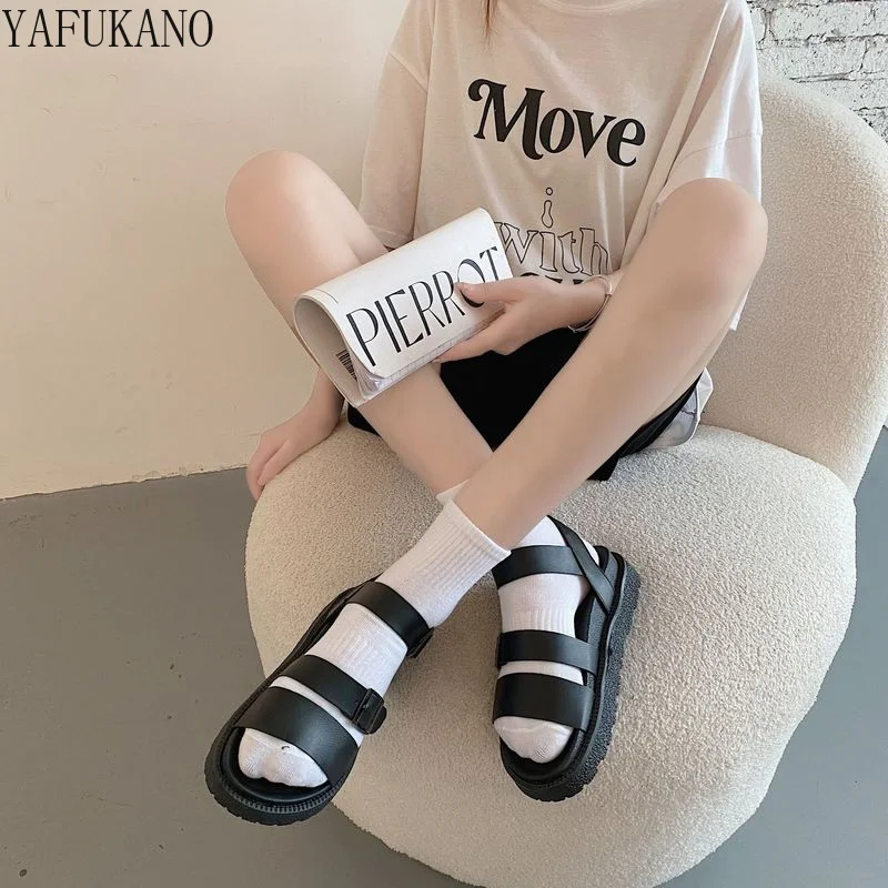 Black Casual Fashion Roman Shoes 2022 Summer New Thick Bottom Belt Buckle Retro Sandals Platform Student Shoes
Black Casual Fashion Roman Shoes 2022 Summer New Thick Bottom Belt Buckle Retro Sandals Platform Student Shoes