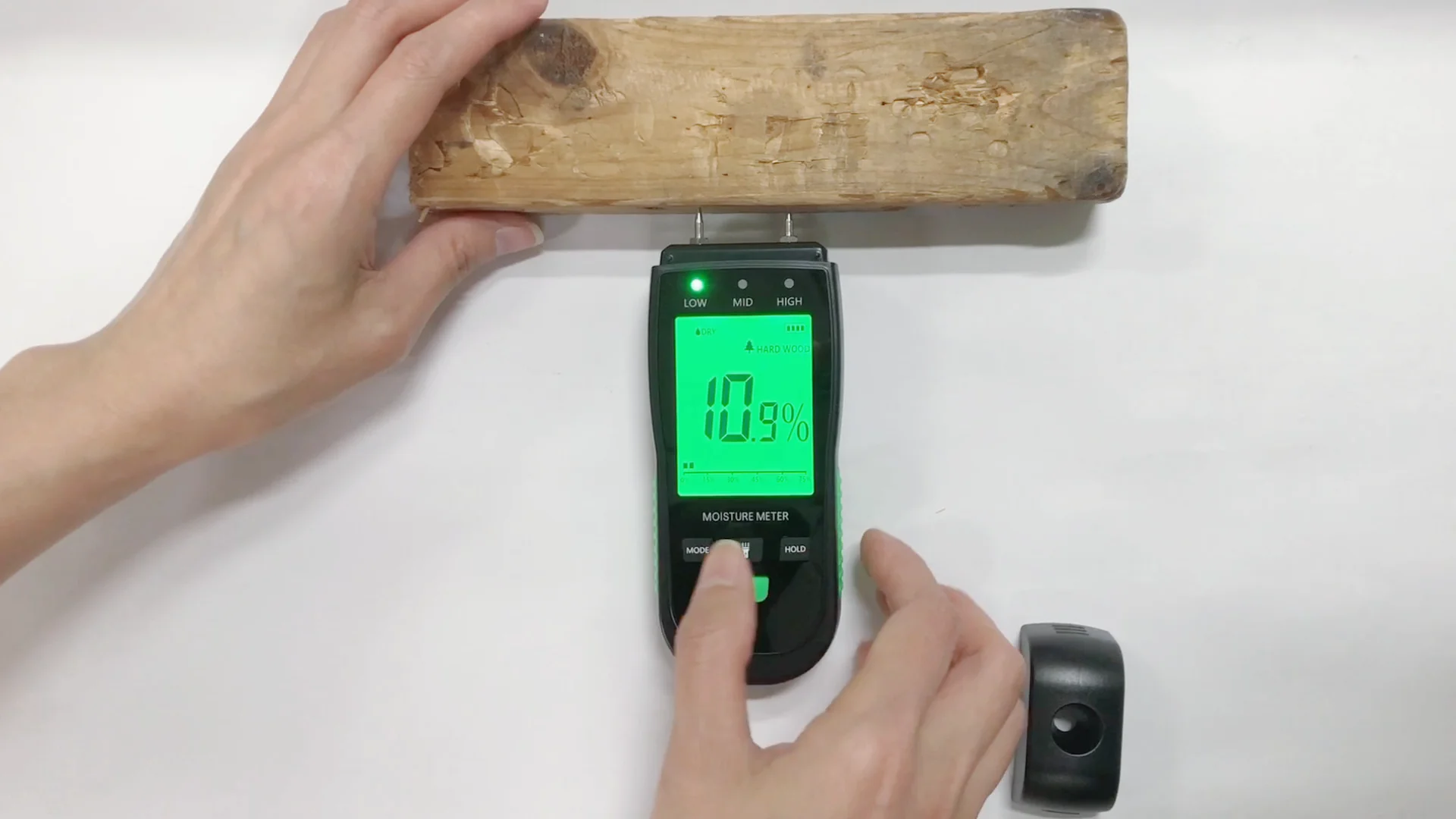 

MT-19 New design 2 in 1 digital moisture meter for the softwood/hardwood /packing material /building material industri