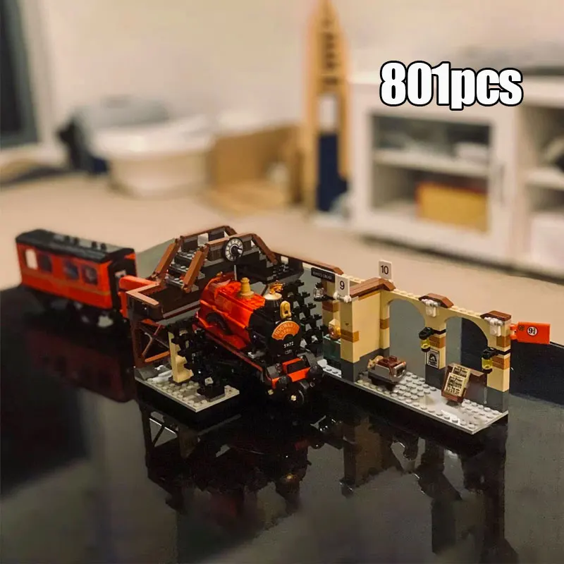 Конструктор «Волшебный мир» из фильма «паровой поезд» с электроприводом, креативный конструктор в сборе, 801 деталей, детские игрушки, подарки, игрушки на Рождество 75955
Конструктор «Волшебный мир» из фильма «паровой поезд» с электроприводом, креативный конструктор в сборе, 801 деталей, детские игрушки, подарки, игрушки на Рождество 75955