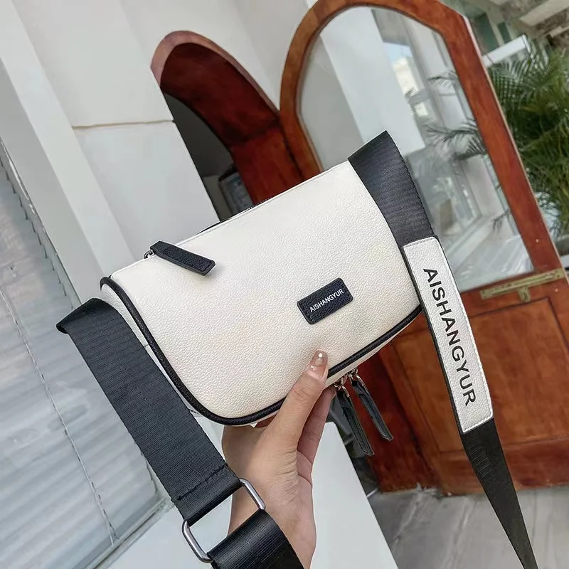 Popular bag women's summer 2021 new trendy fashion Korean version all-match oblique cross bag net red one-shoulder small square
Popular bag women's summer 2021 new trendy fashion Korean version all-match oblique cross bag net red one-shoulder small square
