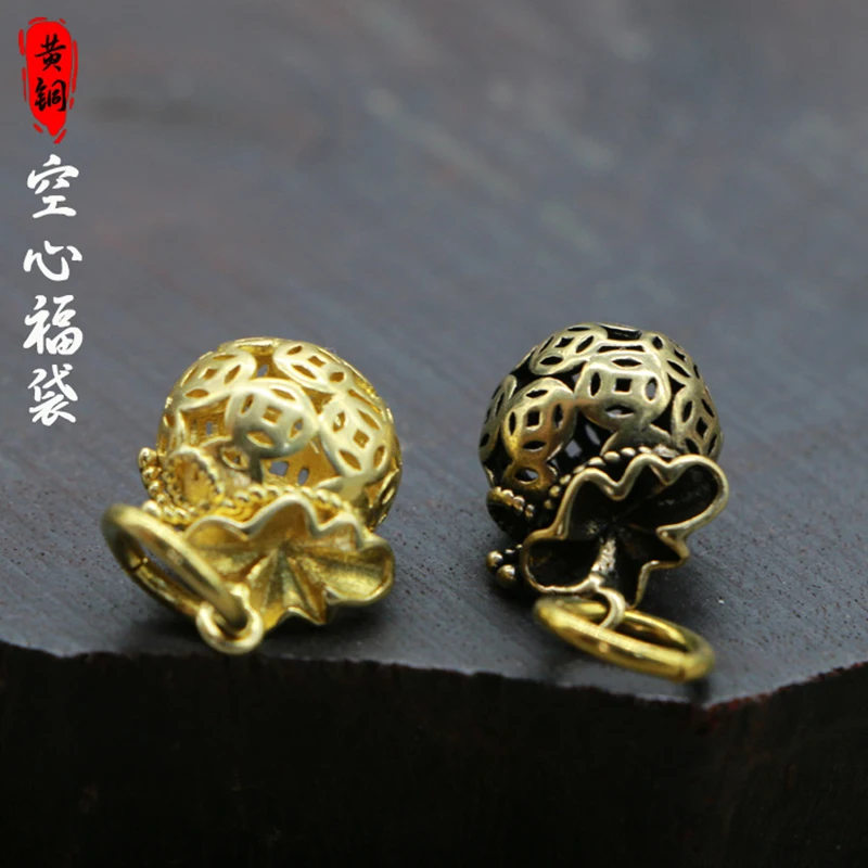 ZOCDOU 1 Piece Retro Creative Pure Brass Hollow Lucky Bag Small Statue Little Figurine Crafts Figure Ornament Miniatures
ZOCDOU 1 Piece Retro Creative Pure Brass Hollow Lucky Bag Small Statue Little Figurine Crafts Figure Ornament Miniatures