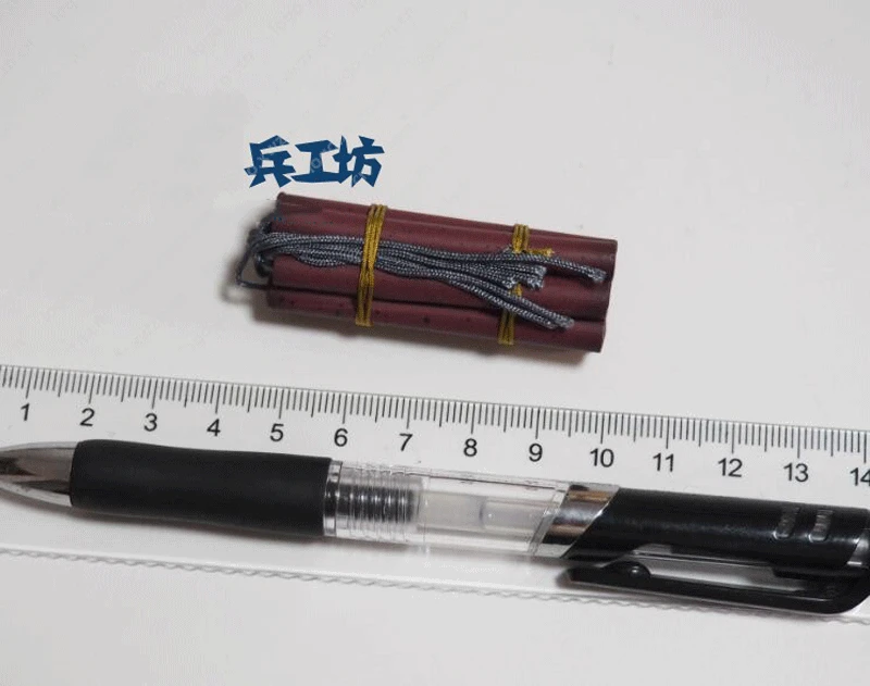 LimToys LIM008 ковбойская красная модель динамита для 12-дюймовой мужской фигуры
LimToys LIM008 ковбойская красная модель динамита для 12-дюймовой мужской фигуры