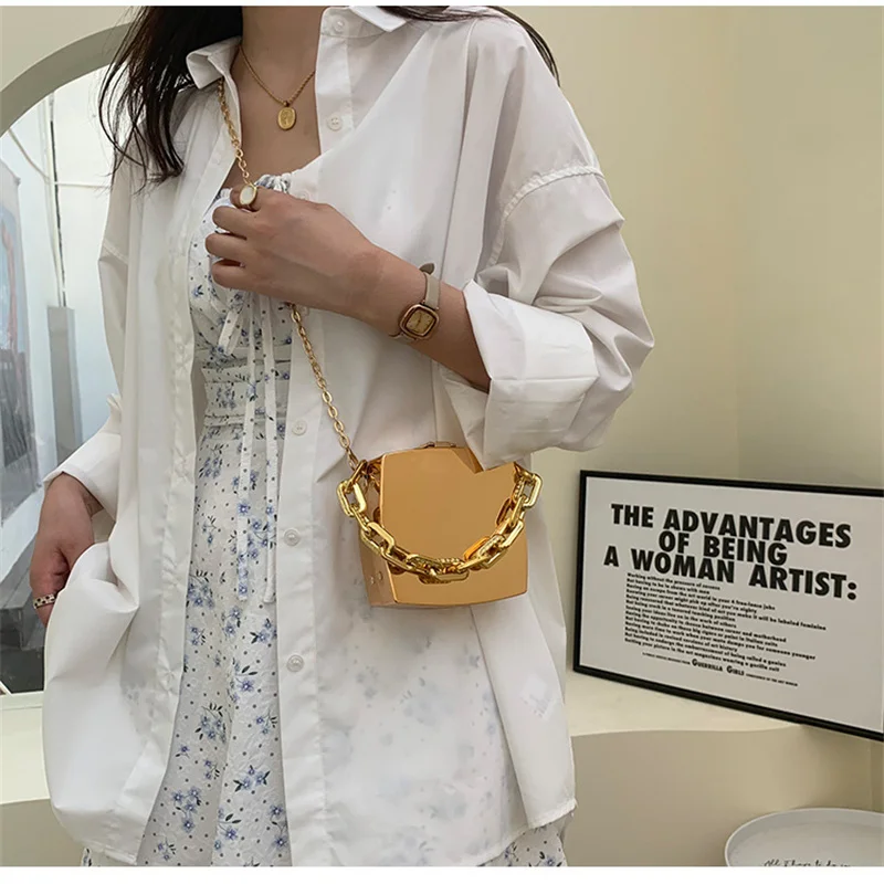 Gold Silver PVC Box Design Party Evening Clutch Bag 2023 Trend Designer Chain Shoulder Crossbody Bags Mini Purses and Handbags
Gold Silver PVC Box Design Party Evening Clutch Bag 2023 Trend Designer Chain Shoulder Crossbody Bags Mini Purses and Handbags