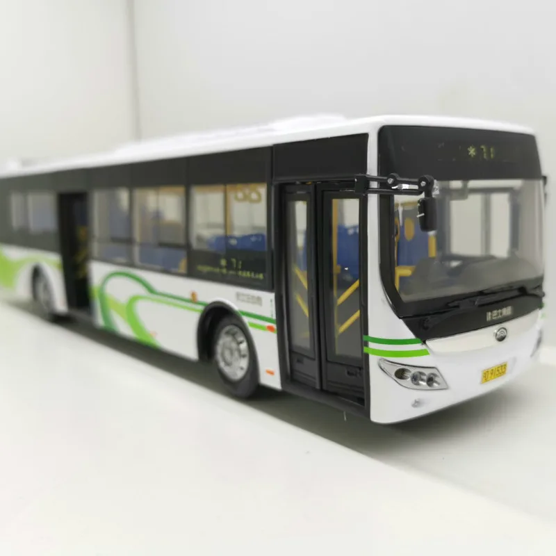 1:42 оригинальная модель Yutong bus Shanghai bus 71 road hybrid (живопись, индивидуальная версия) Коллекция моделей автомобилей из сплава
1:42 оригинальная модель Yutong bus Shanghai bus 71 road hybrid (живопись, индивидуальная версия) Коллекция моделей автомобилей из сплава
