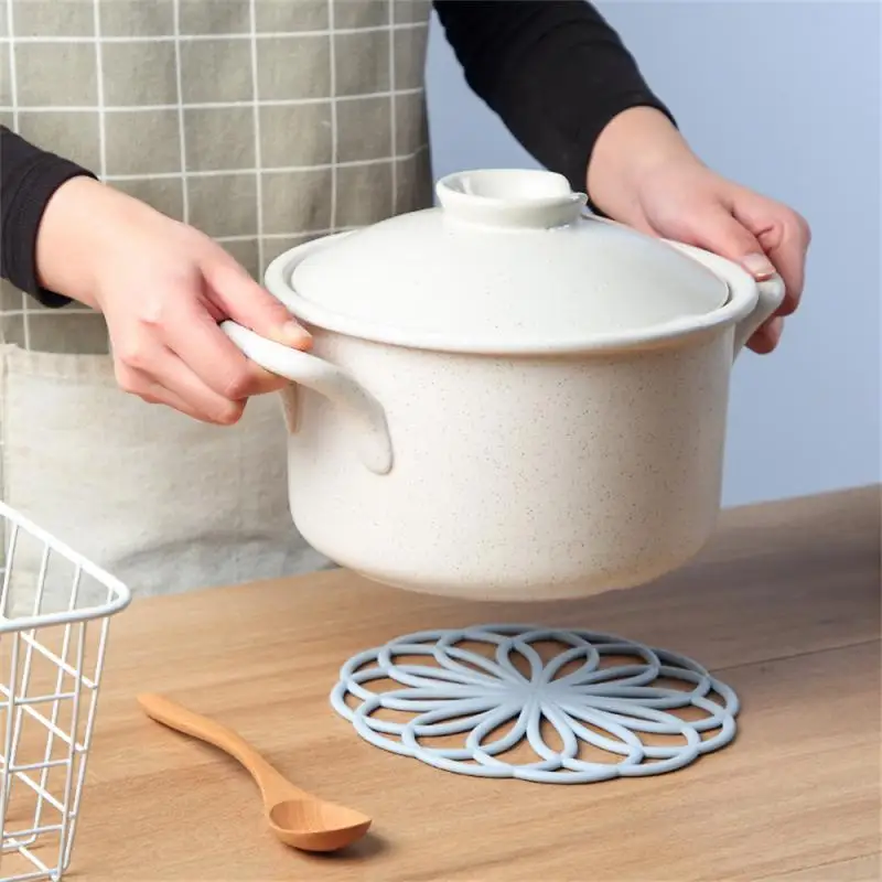 Washable Cup Bowl Placemat Home Table Decor Multi-purpose Insulation Mat Coaster Thickened Heat Insulation Pad Non-slip Hollow
Washable Cup Bowl Placemat Home Table Decor Multi-purpose Insulation Mat Coaster Thickened Heat Insulation Pad Non-slip Hollow