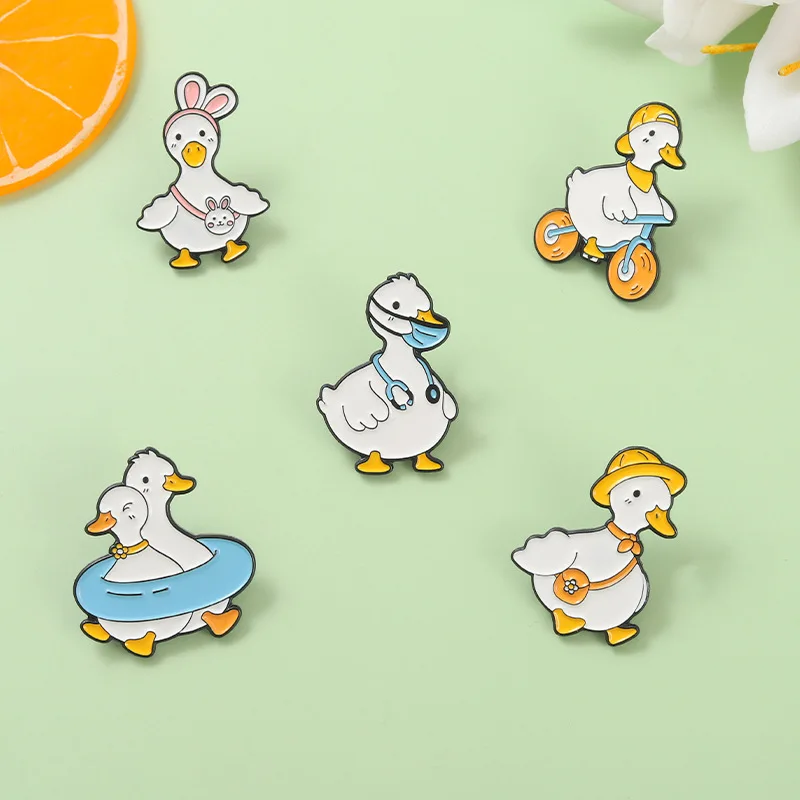 

Broches Pines Enamel Pins Cute Cartoon Duck Brooch for Woman Metal Pin Badge Shirt Brooches for Men Woman Jewelry Accesorios