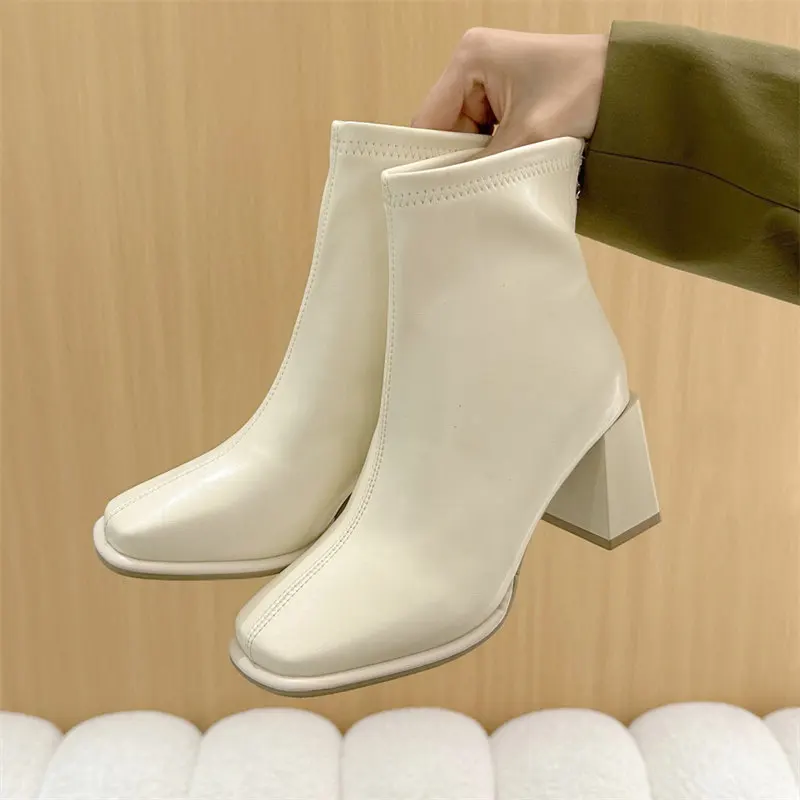 Женские полусапожки на квадратном каблуке 7 см, белые или бежевые кожаные полусапожки Челси, обувь в западном стиле, зима 2023
Женские полусапожки на квадратном каблуке 7 см, белые или бежевые кожаные полусапожки Челси, обувь в западном стиле, зима 2023