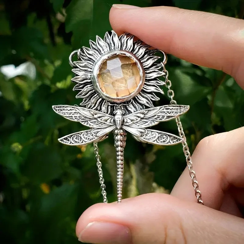 Fashion Creative Silver Vintage Dragonfly Shape Pendant Necklace Anniversary Party Gift
Fashion Creative Silver Vintage Dragonfly Shape Pendant Necklace Anniversary Party Gift