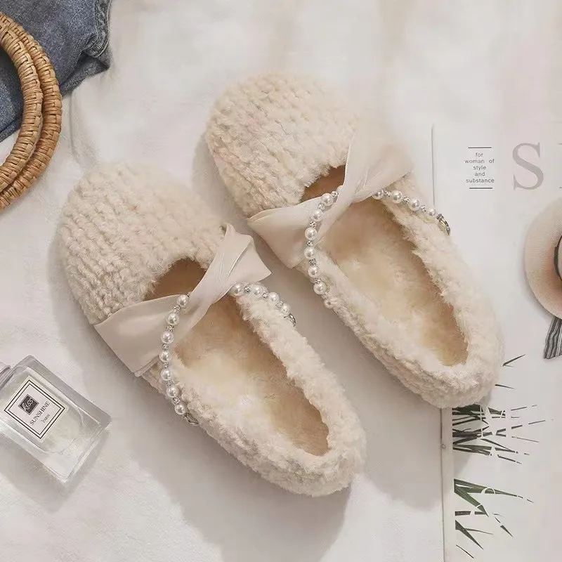Net Red Beaded Plush Shoes Women Autumn and Winter 2023 Wear A Slip-on Plus Velvet Comfortable Warm Beanie Women's Shoes
Net Red Beaded Plush Shoes Women Autumn and Winter 2023 Wear A Slip-on Plus Velvet Comfortable Warm Beanie Women's Shoes
