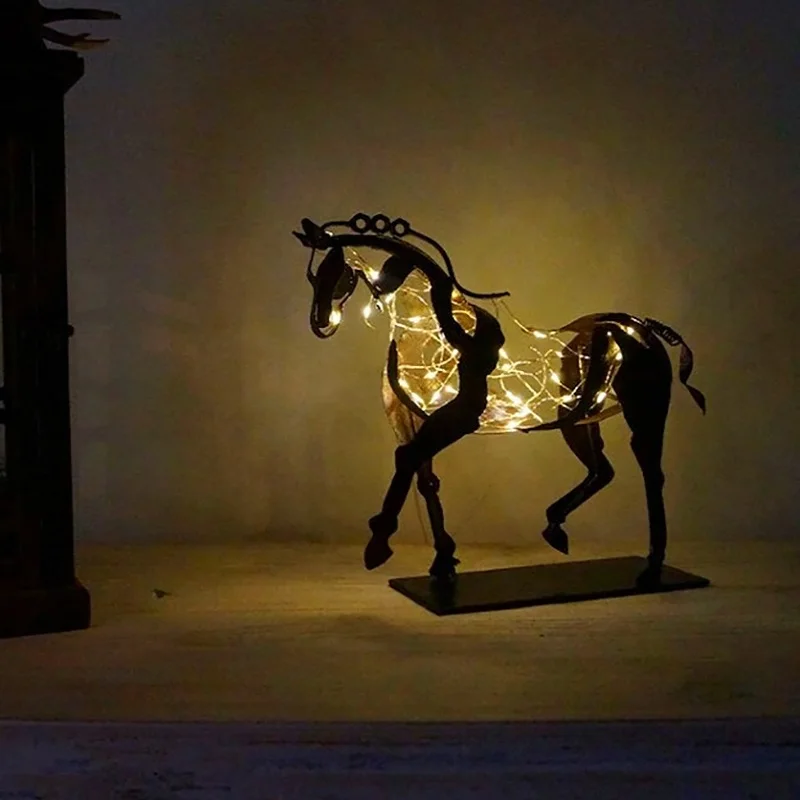 Openwork Abstract Vintage Desktop Office Decor Christmas Ornaments Home Decor Metal Horse Statue Decoration Adonis 3-dimensional
Openwork Abstract Vintage Desktop Office Decor Christmas Ornaments Home Decor Metal Horse Statue Decoration Adonis 3-dimensional