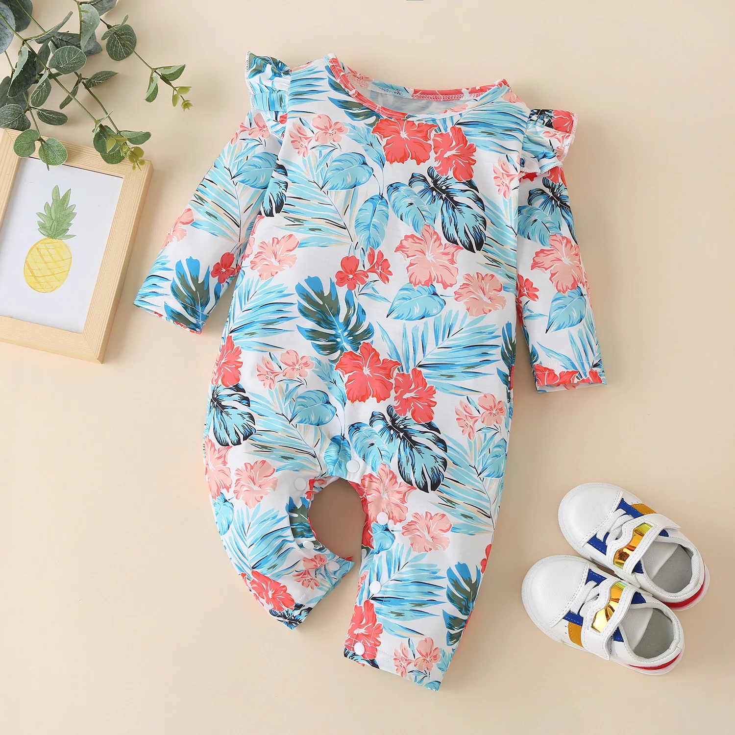 Детский комбинезон с круглым вырезом, длинным рукавом и принтом листьев 
Детский комбинезон с круглым вырезом, длинным рукавом и принтом листьев