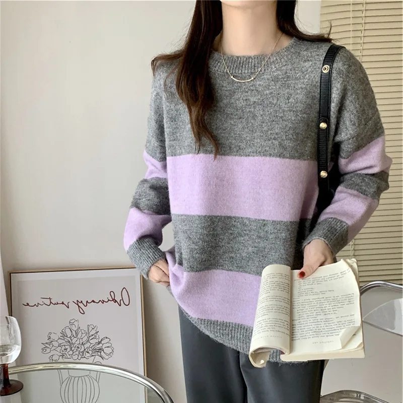 Женский полосатый свитер в стиле ретро, новый мягкий вязаный Топ контрастных цветов в Корейском стиле на осень и зиму
Женский полосатый свитер в стиле ретро, новый мягкий вязаный Топ контрастных цветов в Корейском стиле на осень и зиму