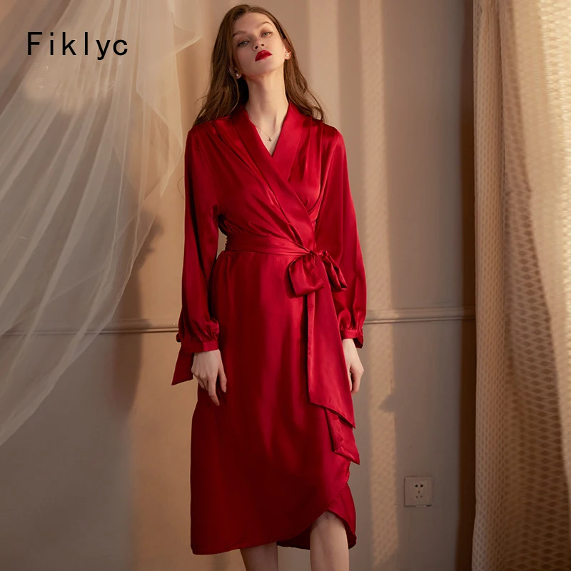 Fiklyc Women Evening & Party Bathrobes Fashion Sexy Cardigan Ice Silk Luxury Wedding Bridals Robes Kimono Sleepwear Dressing
Fiklyc Women Evening & Party Bathrobes Fashion Sexy Cardigan Ice Silk Luxury Wedding Bridals Robes Kimono Sleepwear Dressing