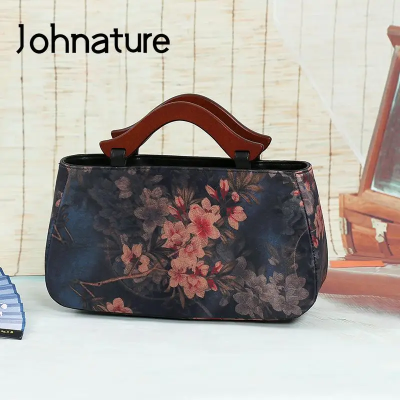 Johnature Elegant Women Silk Cheongsam Bag 2022 New Vintage Wooden Handheld Printing Versatile Ladies Floral Handbag 
Johnature Elegant Women Silk Cheongsam Bag 2022 New Vintage Wooden Handheld Printing Versatile Ladies Floral Handbag