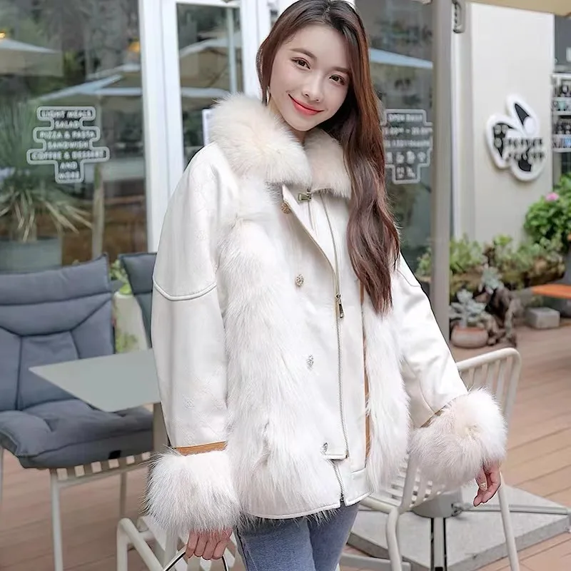 2022 Winter Women Shammy Down liner with Fox Collar Jacket Fur Parka Fashion Coat Thicken Warm
2022 Winter Women Shammy Down liner with Fox Collar Jacket Fur Parka Fashion Coat Thicken Warm