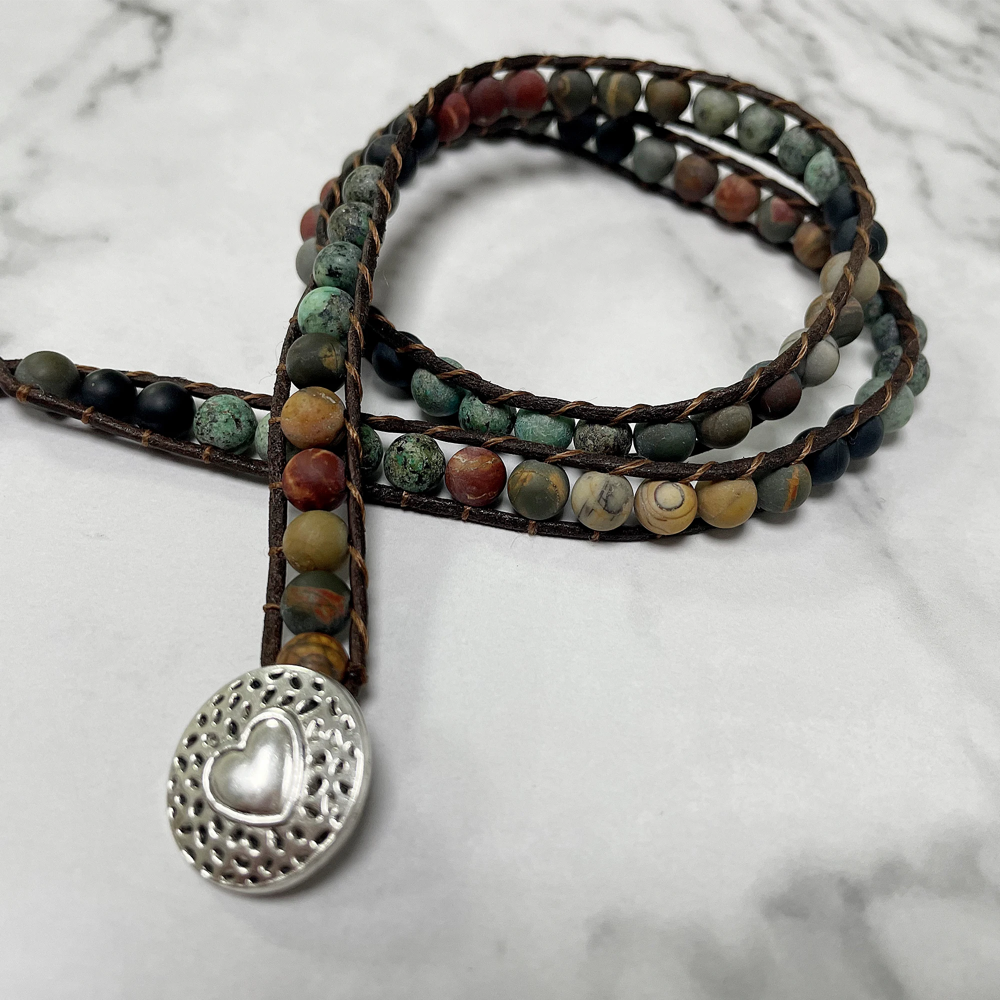 6mm Frosted Stone Creative Beaded Hand-Woven Leather Bracelet Fashionable Style Unique Environmental Protection Material Mad
6mm Frosted Stone Creative Beaded Hand-Woven Leather Bracelet Fashionable Style Unique Environmental Protection Material Mad