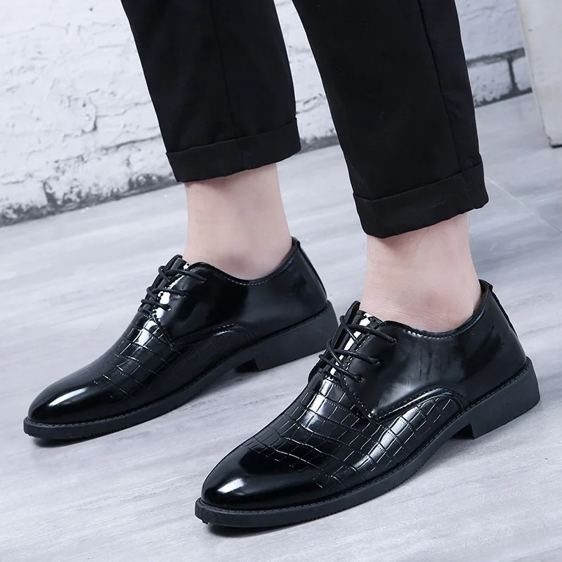 New Mens Formal Shoes Classic British Style Lace-up Wedding Shoes Men Casual Business Shoes Dress Shoes for Men Derby Shoes
New Mens Formal Shoes Classic British Style Lace-up Wedding Shoes Men Casual Business Shoes Dress Shoes for Men Derby Shoes