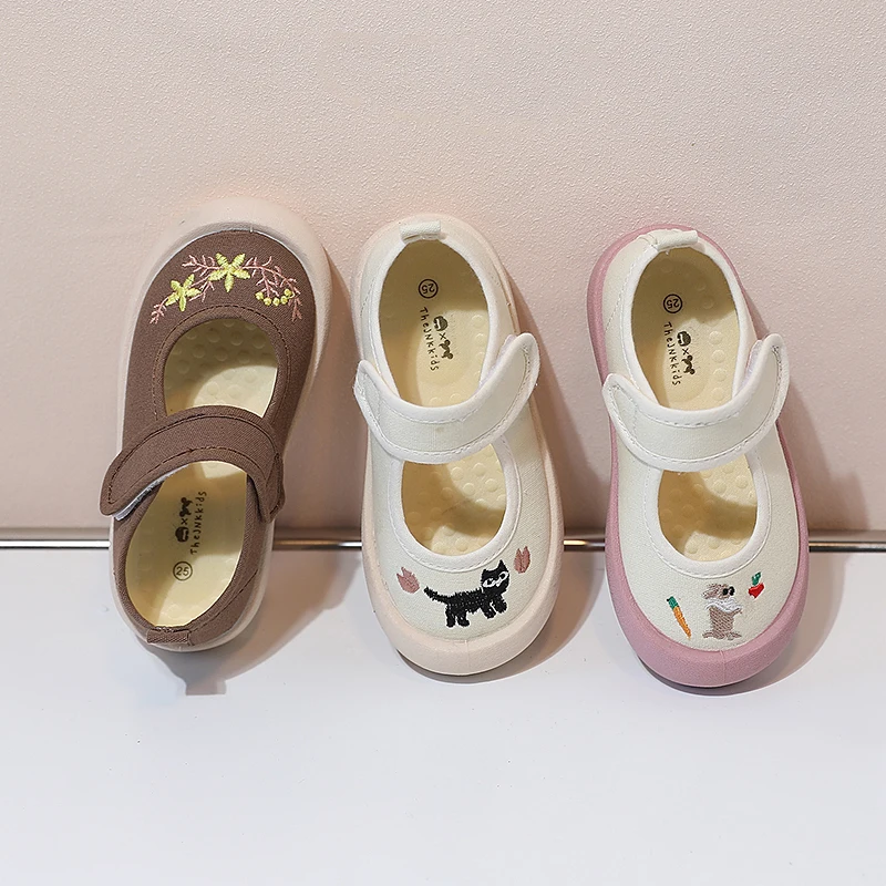 

Children's Canvas Shoes Fashion Girls Kindergarten Shallow Bottom Wild Cute Embroidery Round Head Shoes