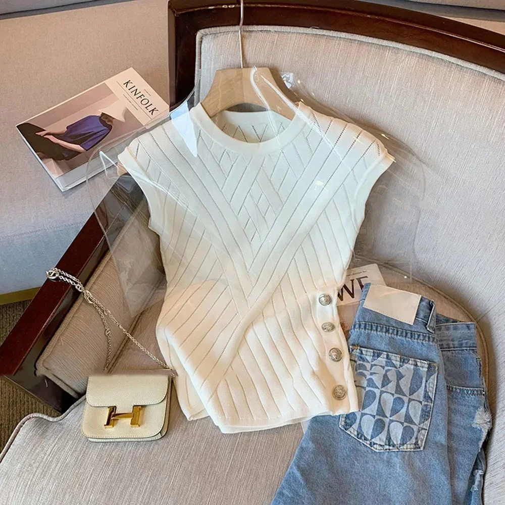 Женская футболка без рукавов во французском стиле, Новинка лета 2023, вязаный жилет из вискозы для женщин, мягкие облегающие топы с круглым вырезом, женская футболка
Женская футболка без рукавов во французском стиле, Новинка лета 2023, вязаный жилет из вискозы для женщин, мягкие облегающие топы с круглым вырезом, женская футболка