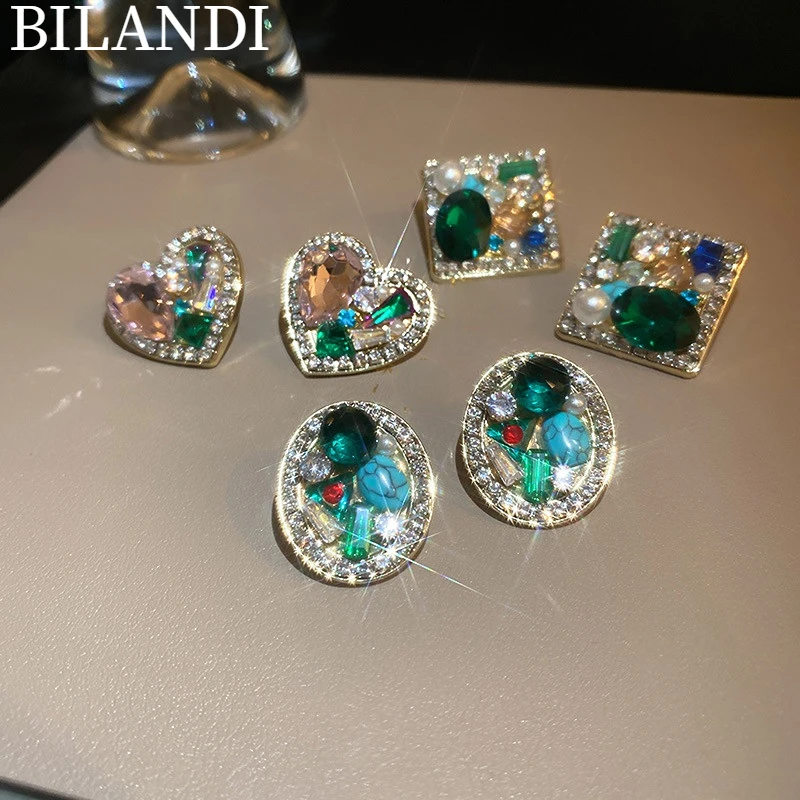 Bilandi Modern Jewelry S925 needle Shiny Crystal Earrings Hot Sale Elegant Design Luxury Heart Earrings For Women Lady Gifts
Bilandi Modern Jewelry S925 needle Shiny Crystal Earrings Hot Sale Elegant Design Luxury Heart Earrings For Women Lady Gifts