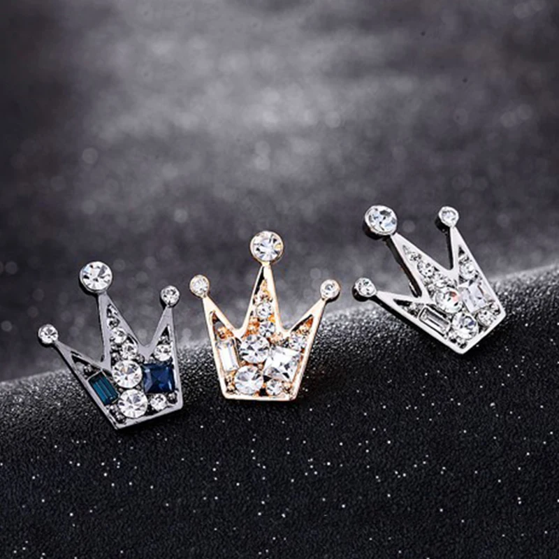 Luxury Metal Crown Brooch For Women Men Fashion Crystal Beautiful Cute Sweet Pin Necktie Clip Collar Decoration Christmas Gifts
Luxury Metal Crown Brooch For Women Men Fashion Crystal Beautiful Cute Sweet Pin Necktie Clip Collar Decoration Christmas Gifts