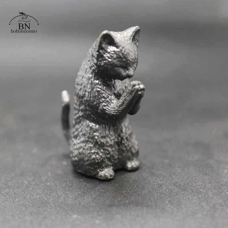 Статуэтка милой кошки из черной латуни с подставкой, миниатюрные настольные украшения, маленькая статуэтка животного, украшения для дома, подарки для чайных домашних животных
Статуэтка милой кошки из черной латуни с подставкой, миниатюрные настольные украшения, маленькая статуэтка животного, украшения для дома, подарки для чайных домашних животных