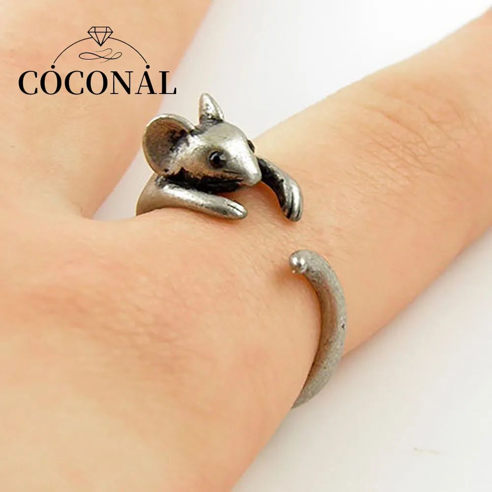 Coconal Women Punk Cute Mouse Shape Hug Ring for Men Gift Girlfriend Hamster Ring Party Club Accessories Opening Adjustable Ring
Coconal Women Punk Cute Mouse Shape Hug Ring for Men Gift Girlfriend Hamster Ring Party Club Accessories Opening Adjustable Ring