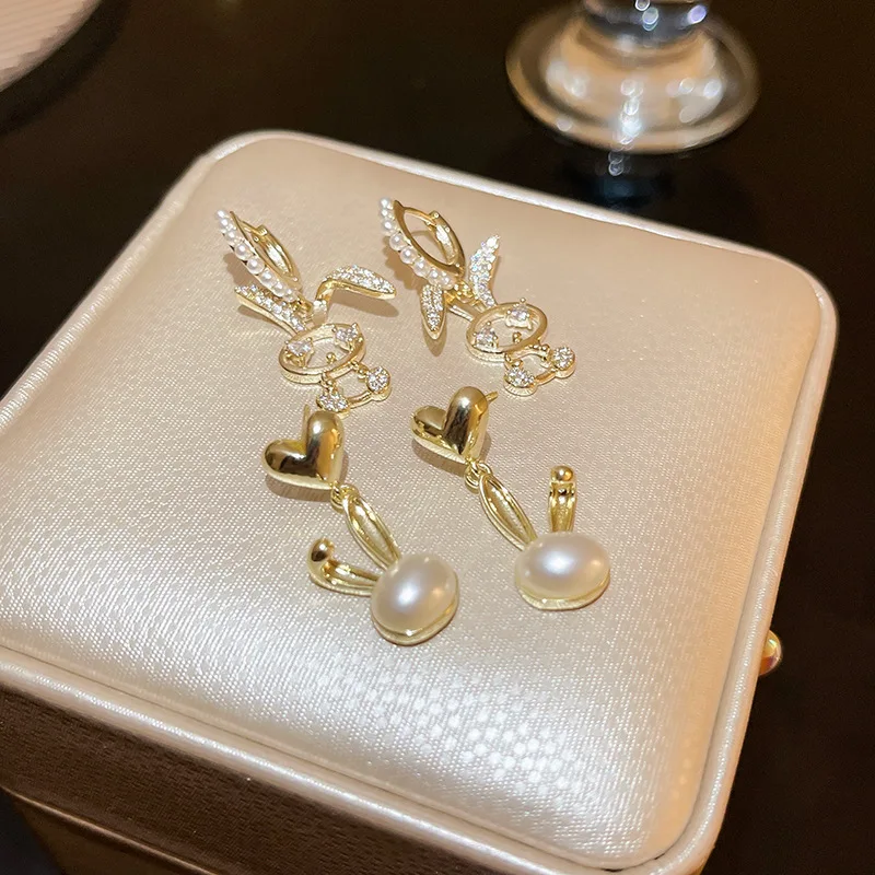 Gold Plated Pearl Zircon Rabbit Earrings Ins Style Personalized Design Niche Fashion Versatile
Gold Plated Pearl Zircon Rabbit Earrings Ins Style Personalized Design Niche Fashion Versatile