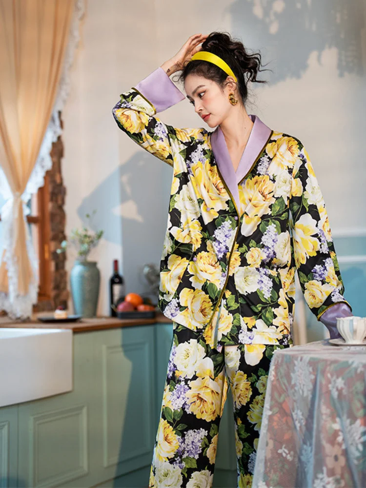 TXii Flower Lapel Long Sleeve Pajamas Suit Spring and Autumn High-end Sense Classical Luxury Outfit
TXii Flower Lapel Long Sleeve Pajamas Suit Spring and Autumn High-end Sense Classical Luxury Outfit