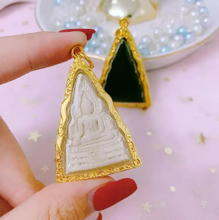 Буддийский Карманный талисман с храмами Юго-Восточной Азии, Таиланд, безопасный для здоровья, удачи, процветания, яркий цвет
Буддийский Карманный талисман с храмами Юго-Восточной Азии, Таиланд, безопасный для здоровья, удачи, процветания, яркий цвет