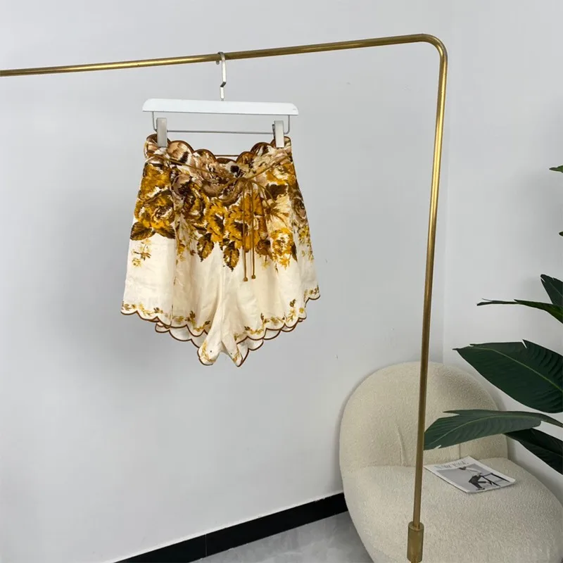 Women Fashion Golden Yellow Leaf Floral Print Shorts 2021 New Summer Wavy Edge Linen A-line Short with Zipper High Quality
Women Fashion Golden Yellow Leaf Floral Print Shorts 2021 New Summer Wavy Edge Linen A-line Short with Zipper High Quality