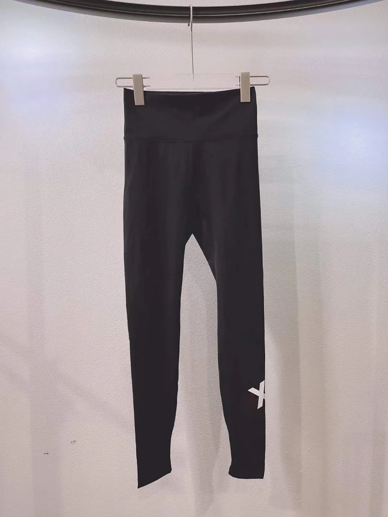 Summer 2022 golf leggings for women Sunscreen golf stretch-dry leggings 3699
Summer 2022 golf leggings for women Sunscreen golf stretch-dry leggings 3699