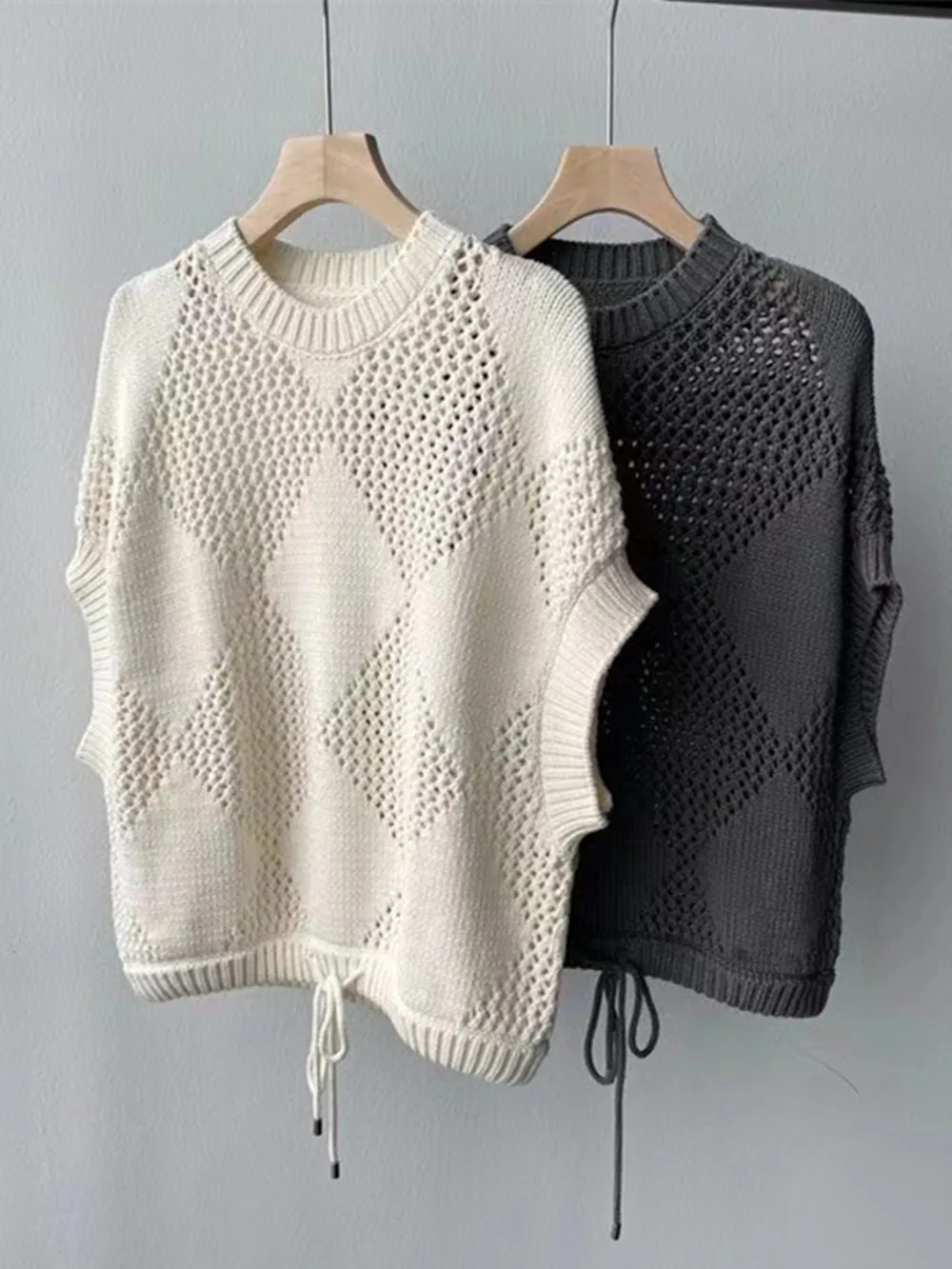 Women Sweater Hollow Out O-Neck Loose Solid Short Sleeve Pullover Jumper Casual Spring 2023 
Women Sweater Hollow Out O-Neck Loose Solid Short Sleeve Pullover Jumper Casual Spring 2023