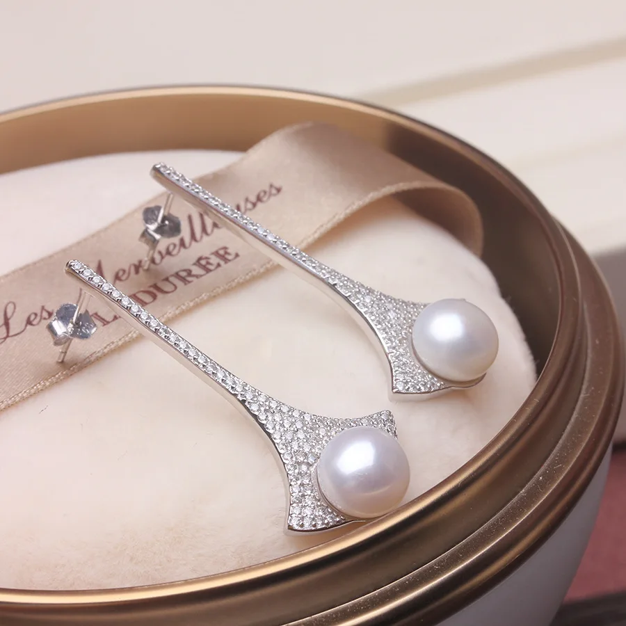 18K gold Japanese seawater pearl earrings pearl earrings round shape earrings CHE399
18K gold Japanese seawater pearl earrings pearl earrings round shape earrings CHE399