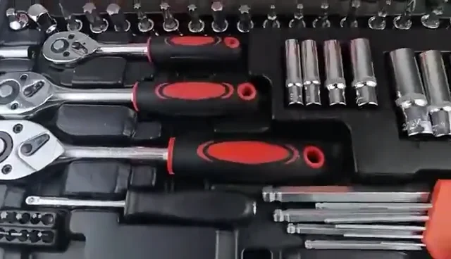 Professional Ferramentas Hand Spanner Tools 121pcs Multifuncional Wrench Combination Chrome Plated Socket Set
Professional Ferramentas Hand Spanner Tools 121pcs Multifuncional Wrench Combination Chrome Plated Socket Set