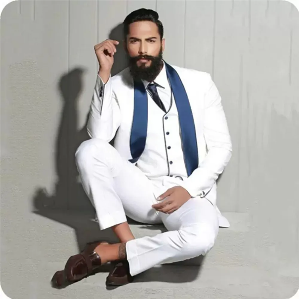 Latest Tailor Made Men Suit 3 Pieces Groomsmen Wedding Suit New Design Plus Size
Latest Tailor Made Men Suit 3 Pieces Groomsmen Wedding Suit New Design Plus Size
