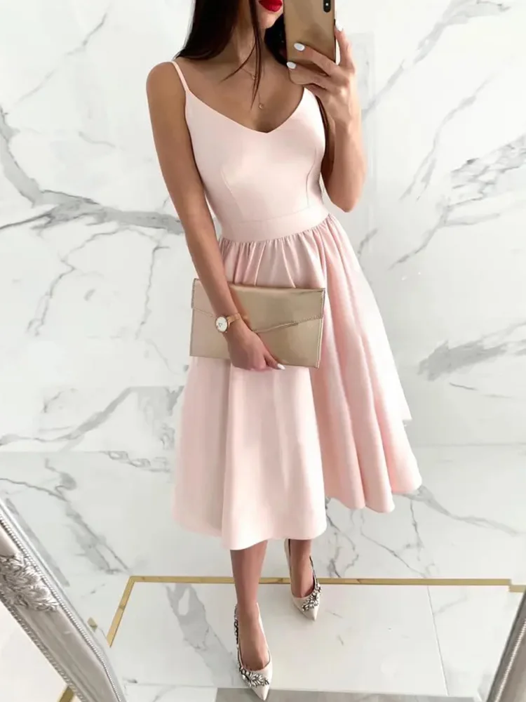Fit & Flare V-Neck Cami Dress Women Sweet Spaghetti Strap Mid-calf Summer Dress
Fit & Flare V-Neck Cami Dress Women Sweet Spaghetti Strap Mid-calf Summer Dress