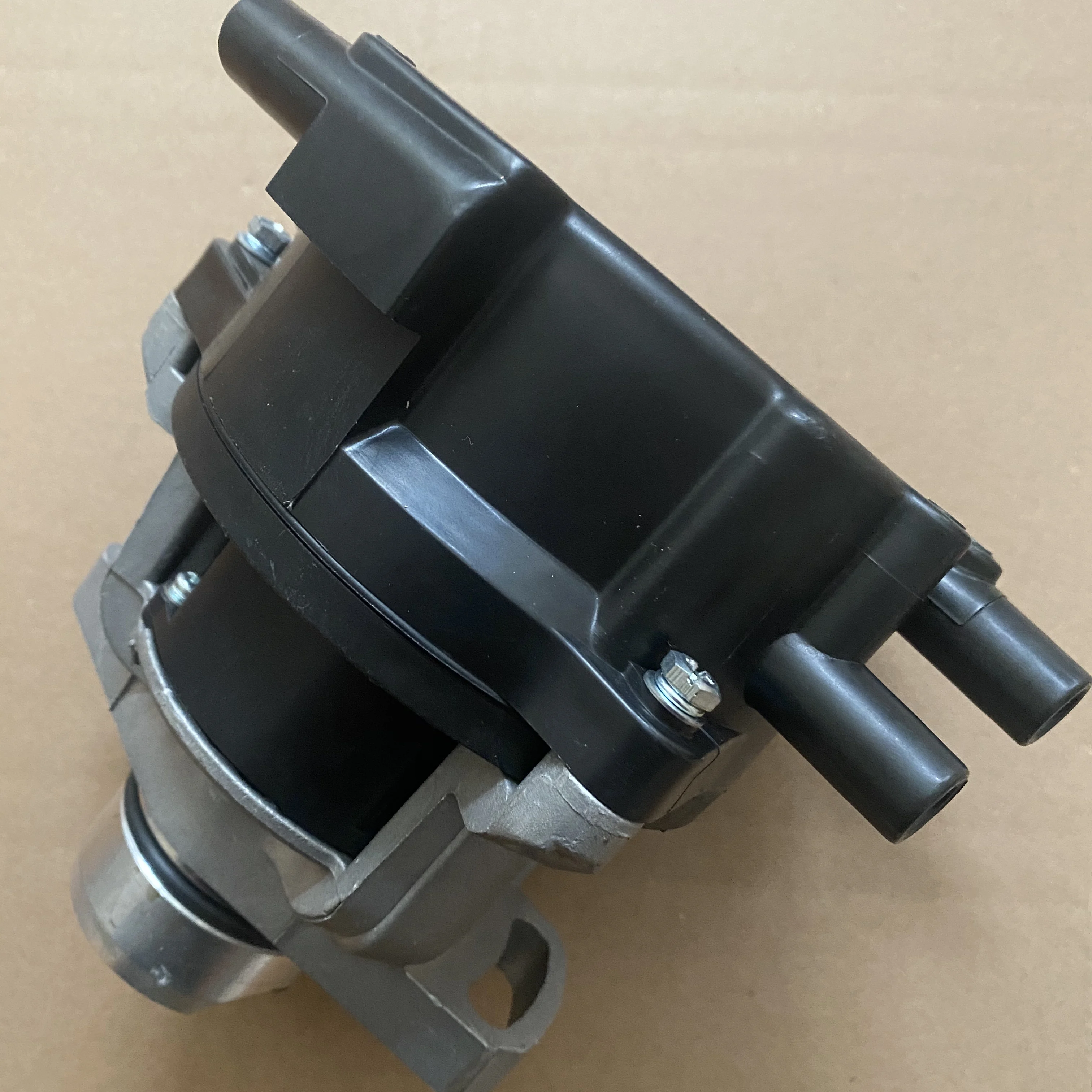 Новый распределитель зажигания для 02-05 Chrysler Sebring Stratus Eclipse Galant л
Новый распределитель зажигания для 02-05 Chrysler Sebring Stratus Eclipse Galant л