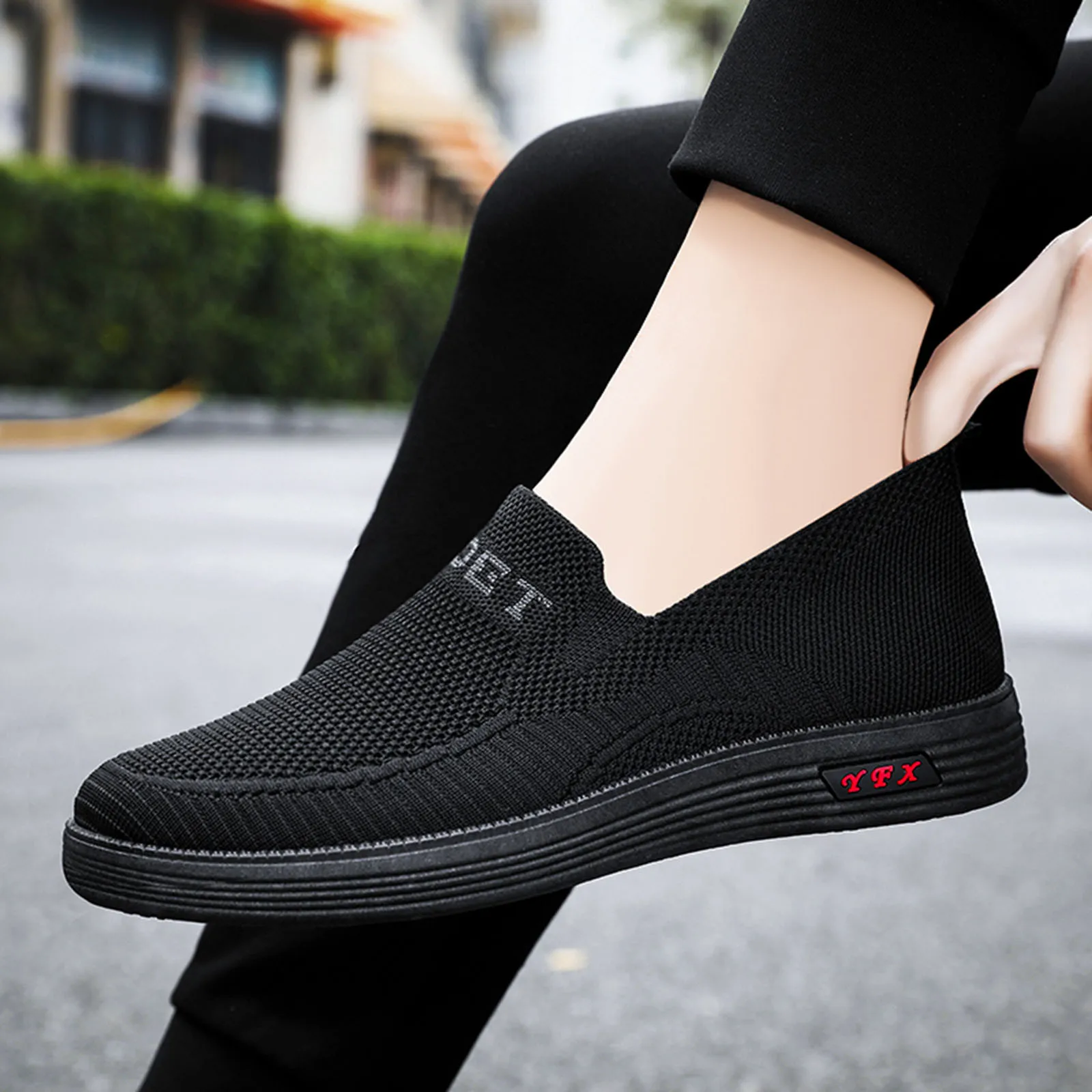 Дышащая повседневная мужская обувь, мягкая толстая нескользящая подошва, без застежки, однотонная, модная повседневная обувь
Дышащая повседневная мужская обувь, мягкая толстая нескользящая подошва, без застежки, однотонная, модная повседневная обувь