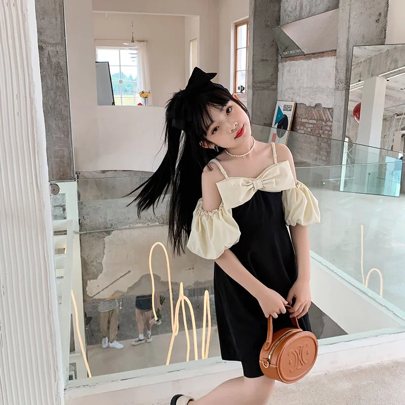 Girls dress 2022 new small fresh summer dress children's princess style summer suspender dress
Girls dress 2022 new small fresh summer dress children's princess style summer suspender dress