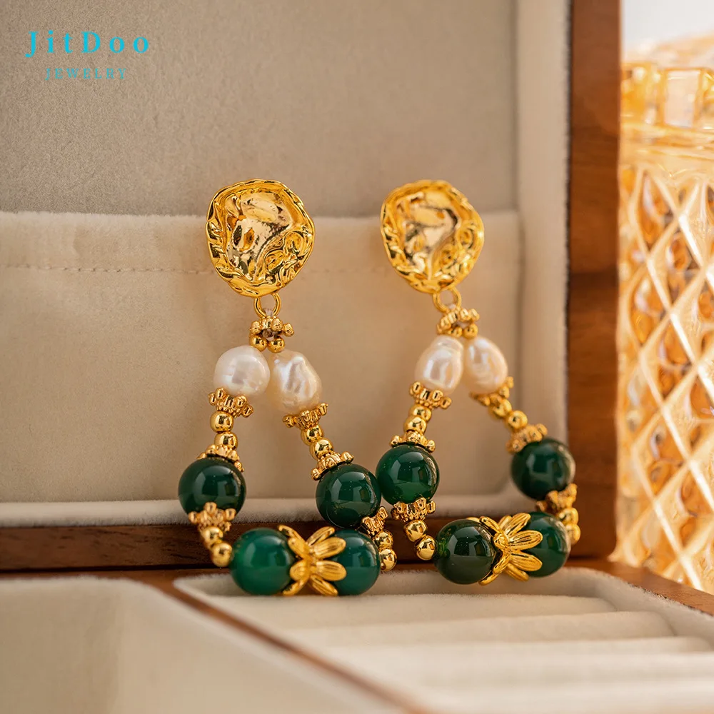 JitDoo S925 Silver Needle Golden Color Vintage Drop Earrings Luxury Jewelry for Women Exaggerated Green Agate Dangle Earrings
JitDoo S925 Silver Needle Golden Color Vintage Drop Earrings Luxury Jewelry for Women Exaggerated Green Agate Dangle Earrings