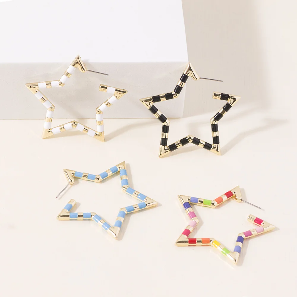Trendy Multi Color Metal Enamel Big Hoop Earrings Hollow Love Heart Star Shaped Earrings for Women Fashion Party Jewelry
Trendy Multi Color Metal Enamel Big Hoop Earrings Hollow Love Heart Star Shaped Earrings for Women Fashion Party Jewelry