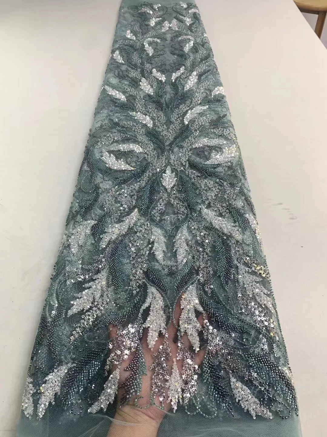 

Высококачественная кружевная ткань ручной работы из бисера зеленая вышивка французское кружево свадебное платье вышитая Аква Тюль Ткань