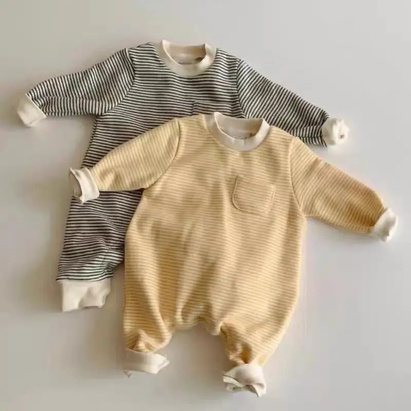 Spring and autumn new men and women baby striped long-sleeved rompers fashion simple jumpsuit small pocket long climb
Spring and autumn new men and women baby striped long-sleeved rompers fashion simple jumpsuit small pocket long climb