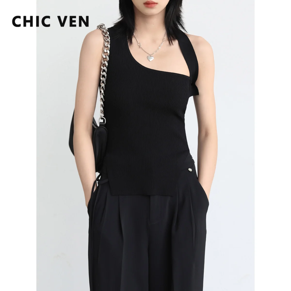 CHIC VEN Women Tank Top Slim Fit Detachable Shoulder Strap Crop Vest Tops Woman Sexy Sleeveless Ladies Female Cloth Summer 2022
CHIC VEN Women Tank Top Slim Fit Detachable Shoulder Strap Crop Vest Tops Woman Sexy Sleeveless Ladies Female Cloth Summer 2022