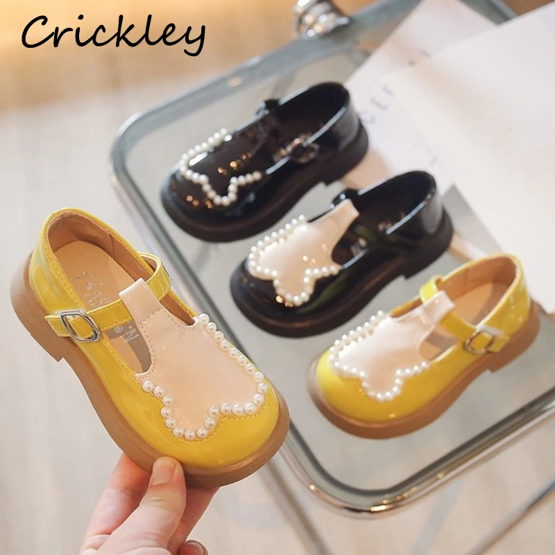 2022 Pearl Beading Girls Flats Shoes Fashion PU Patchwork T-strap Children Princess Shoes Party Soft Anti Slip Kids Mary Janes
2022 Pearl Beading Girls Flats Shoes Fashion PU Patchwork T-strap Children Princess Shoes Party Soft Anti Slip Kids Mary Janes