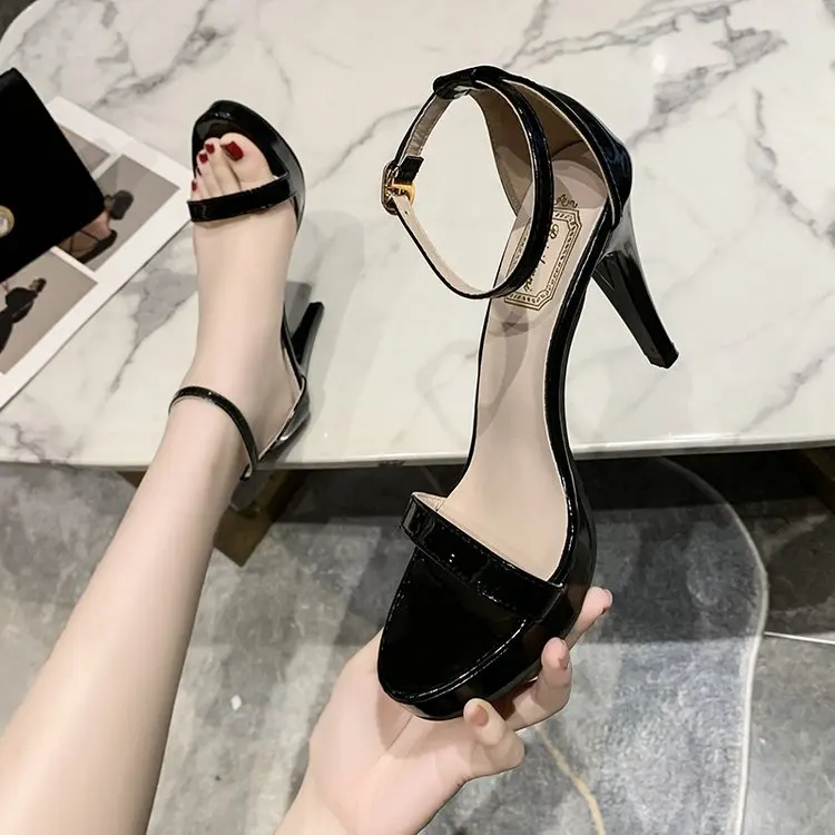2022 New Ladies Sandals Sexy Catwalk Shoes Ladies Club High Heels Stiletto Shoes Summer Women's High Heels Platform High Heels
2022 New Ladies Sandals Sexy Catwalk Shoes Ladies Club High Heels Stiletto Shoes Summer Women's High Heels Platform High Heels