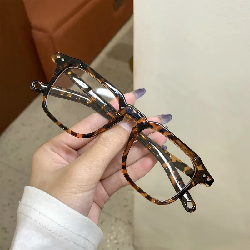 Anti Blue Light Myopia Glasses Square Glasses Frame Clear Lens Computer Eyeglasses Fashion Unisex Classic UV400 Glasses -1.0~4.0
Anti Blue Light Myopia Glasses Square Glasses Frame Clear Lens Computer Eyeglasses Fashion Unisex Classic UV400 Glasses -1.0~4.0