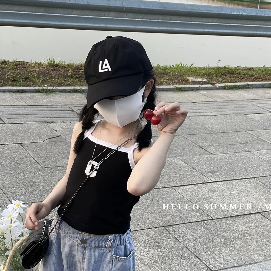 MIDODO 2022 Summer Girls Casual "C" Letter Camisole Children Fashion Cotton Elasticity Soft Tank Top Vest Kids Clothes
MIDODO 2022 Summer Girls Casual "C" Letter Camisole Children Fashion Cotton Elasticity Soft Tank Top Vest Kids Clothes