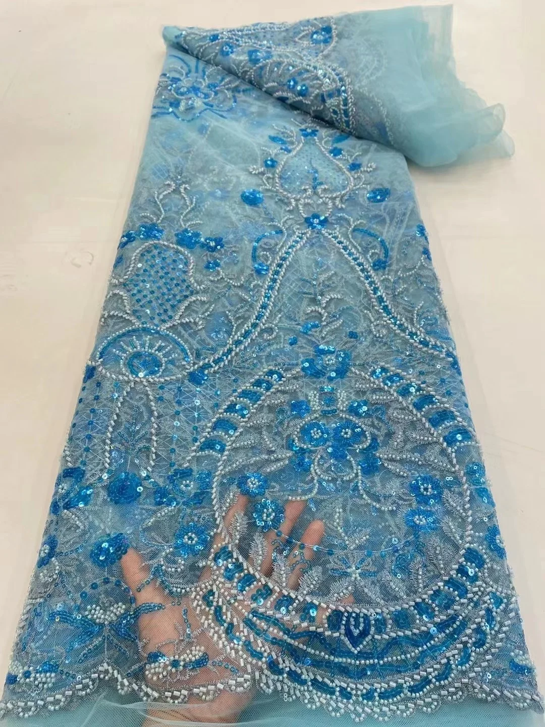 Sky blue Sequin Embroidered Bridal Lace Fabric Luxury African Tulle Laces Heavily Beaded Lace Fabric Wedding Dress
Sky blue Sequin Embroidered Bridal Lace Fabric Luxury African Tulle Laces Heavily Beaded Lace Fabric Wedding Dress